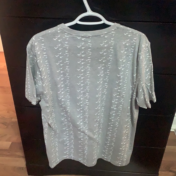 Denim and Flower t shirt. Size XL, slim fit. Fits like a Large - Picture 2 of 3